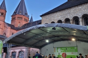 Mainz lebt auf seinen Plätzen (8).jpg