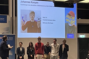 Johannes Konyen bei Jugend Forscht 2024.jpg