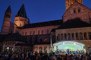 Mainz lebt auf seinen Plätzen (15).jpg
