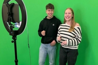 Greenscreen 2.jpg