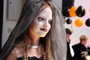 Halloweenparty (23).JPG