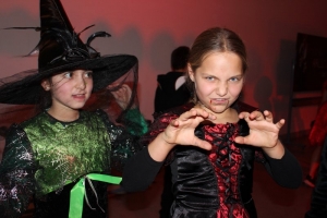 Halloweenparty (24).JPG